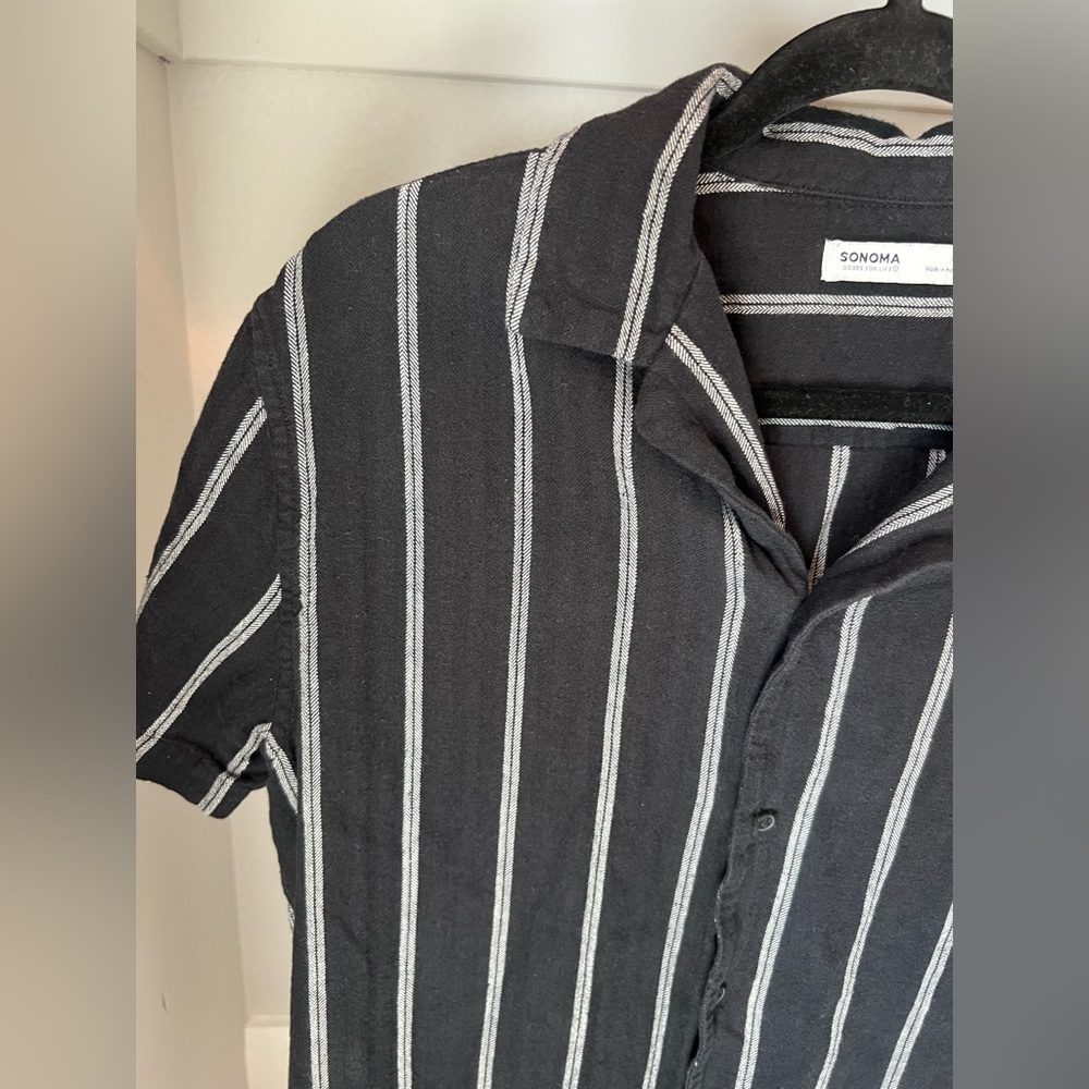 Button Down Top - Picture 3 of 4